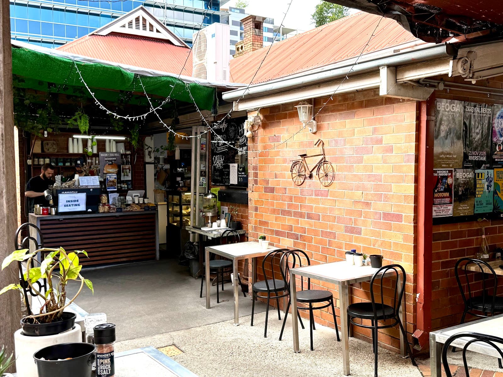 Five Sisters Cafe and Bar — South Brisbane, Brisbane