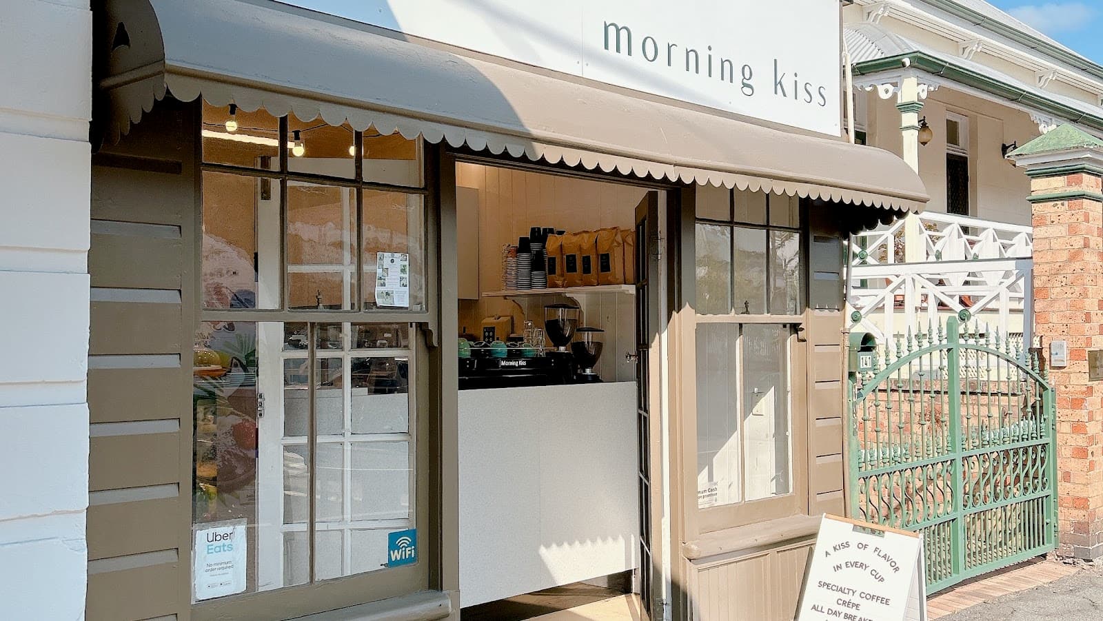 Morning Kiss — New Farm, Brisbane