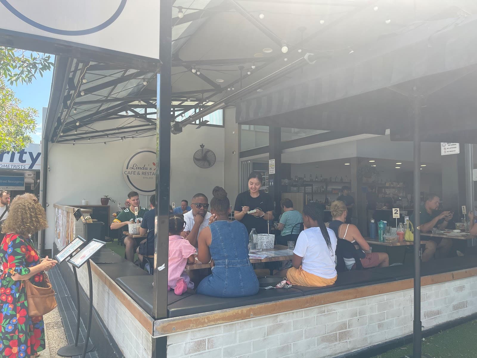 Linda's Cafe & Restaurant — Bulimba, Brisbane