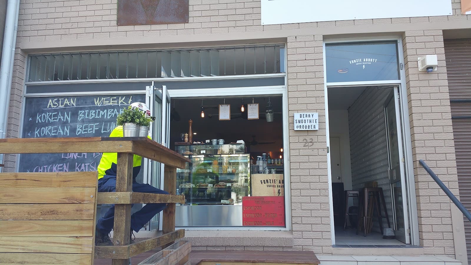 caffeine robber — Milton, Brisbane