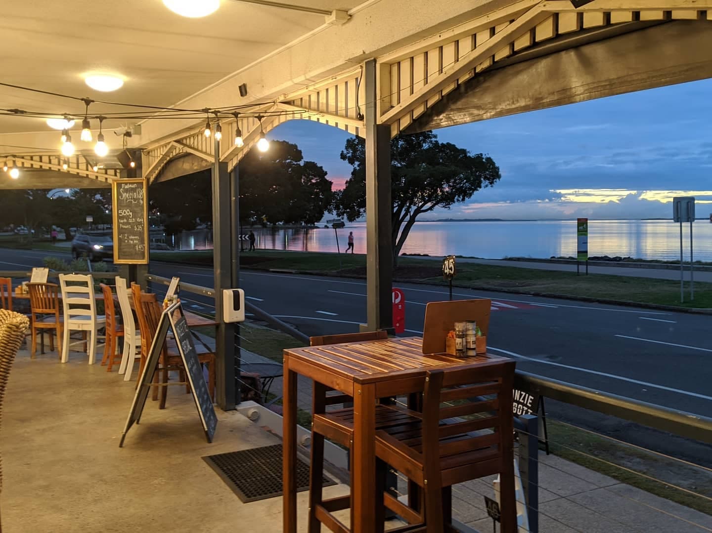 Cooper's Speciality Coffee and Tap House — Manly, Brisbane
