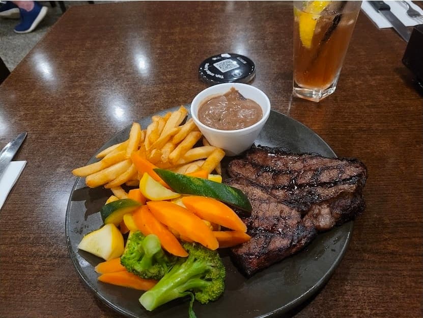 Graziers Steakhouse Restaurant — Hamilton, Brisbane