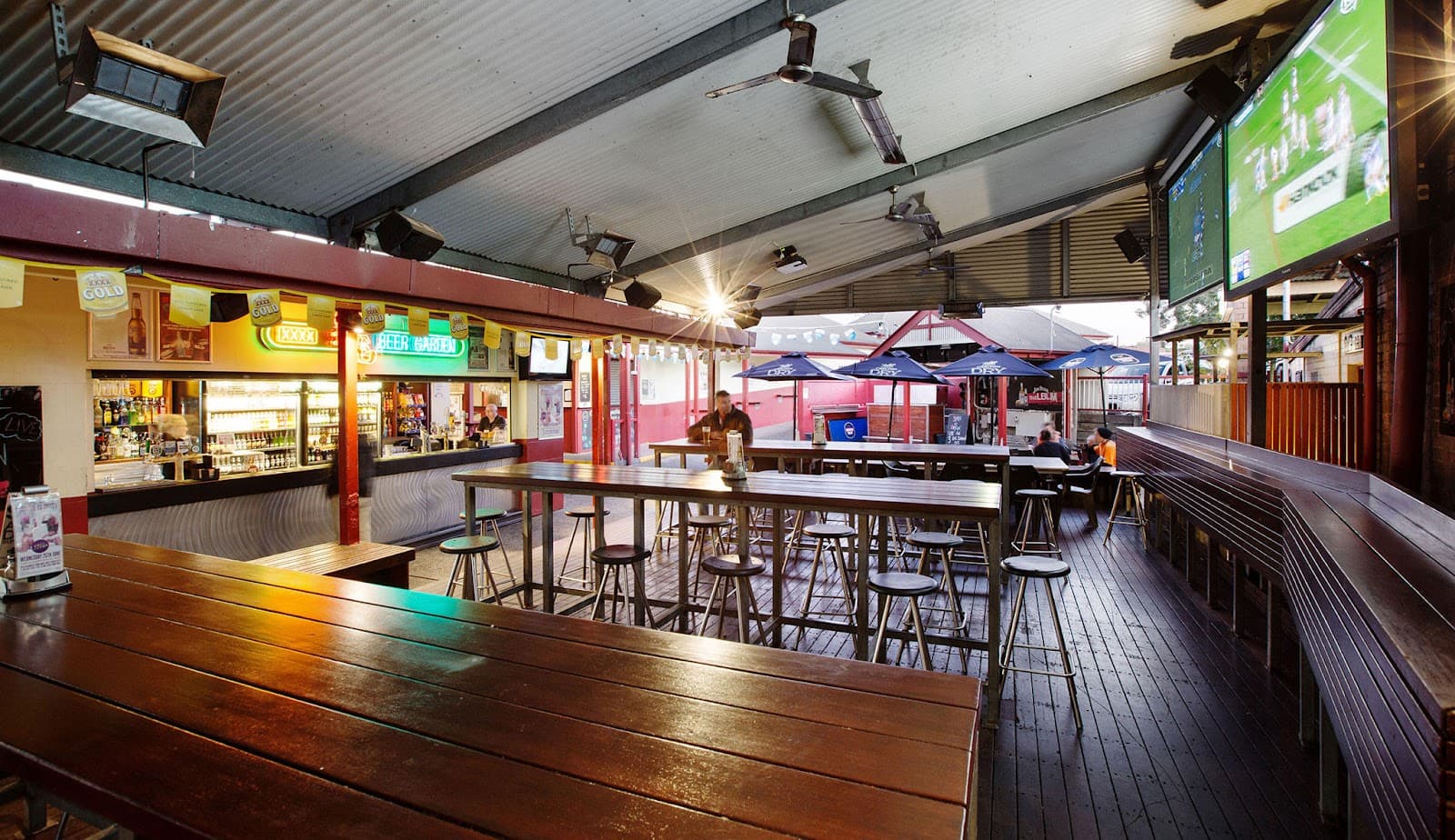 Royal Exchange Hotel — Indooroopilly, Brisbane