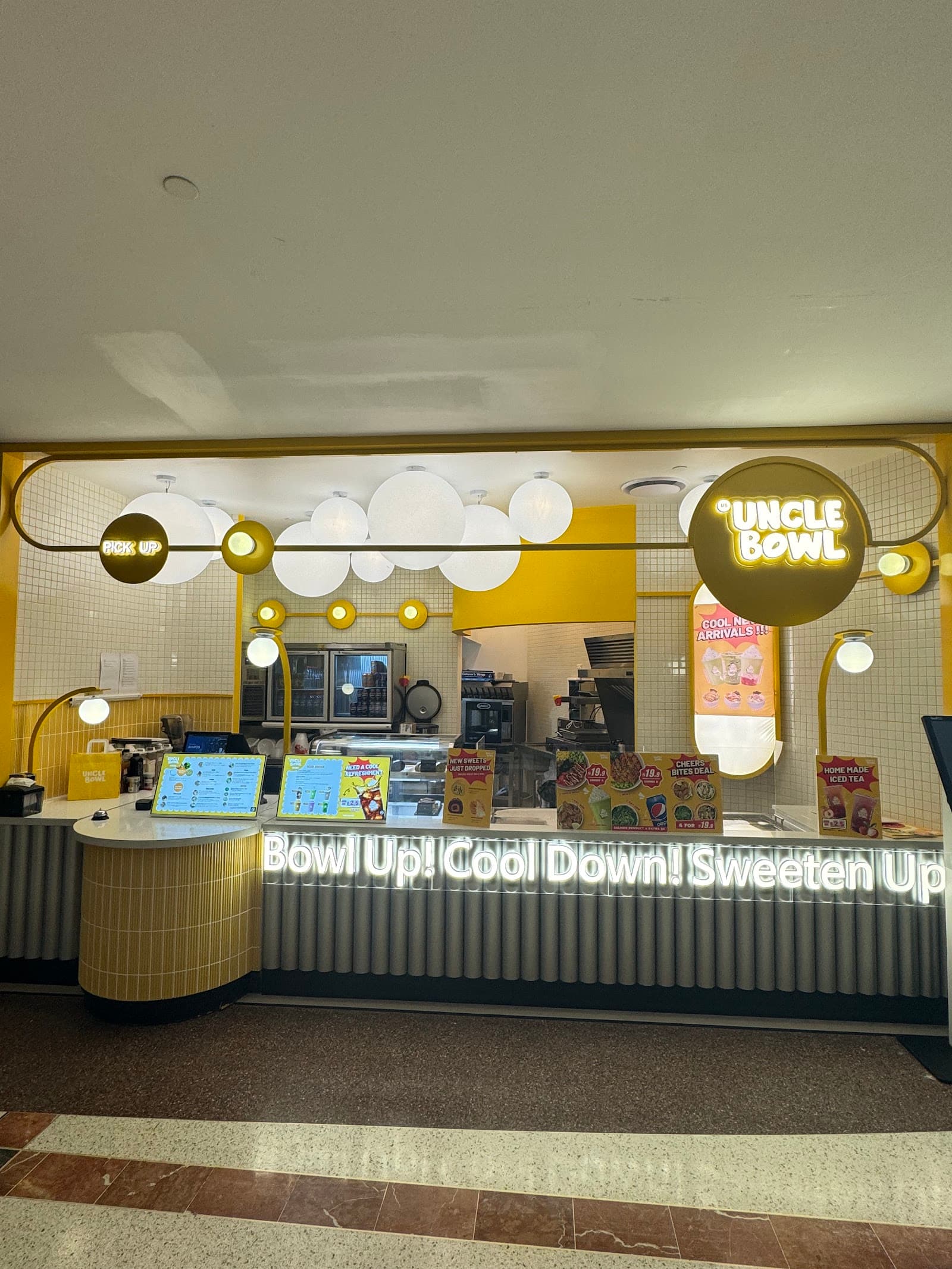 Uncle Bowl Westfield Chermside — Chermside, Brisbane