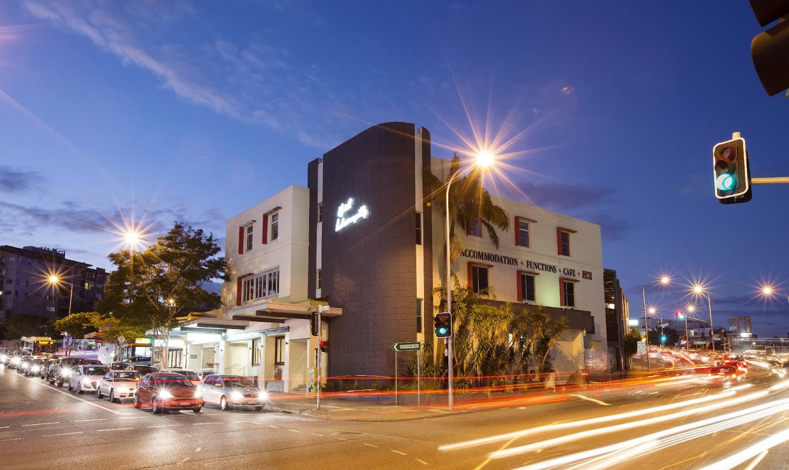 Indooroopilly Hotel — Indooroopilly, Brisbane