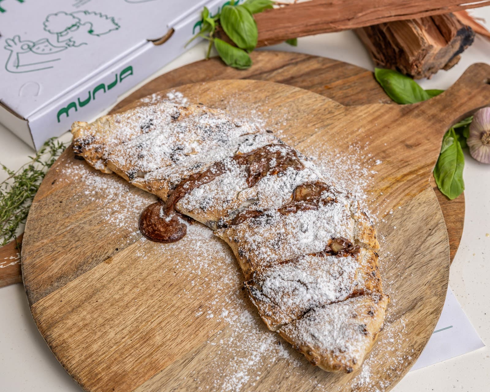 munja pizza — Wynnum, Brisbane
