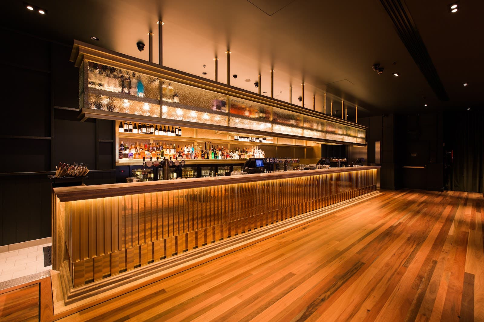 Pig 'N' Whistle Brunswick Street — Bulimba, Brisbane