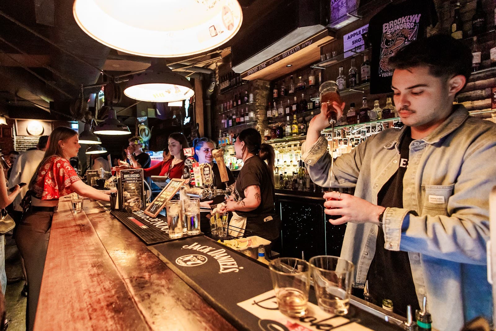 Brooklyn Standard — Indooroopilly, Brisbane