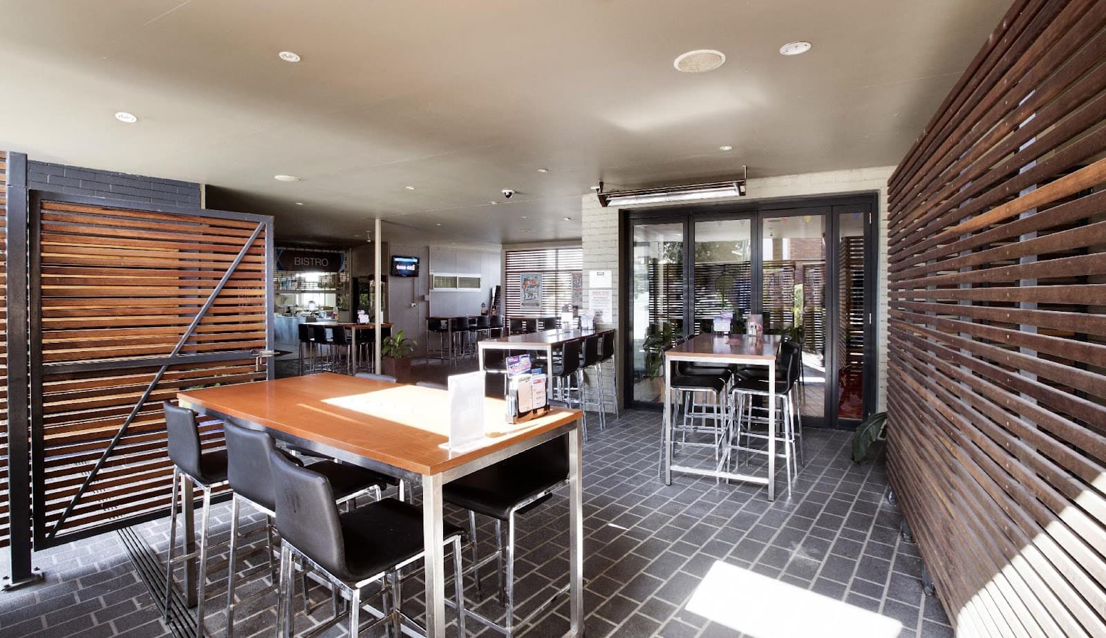 The Edinburgh Castle Hotel — Chermside, Brisbane