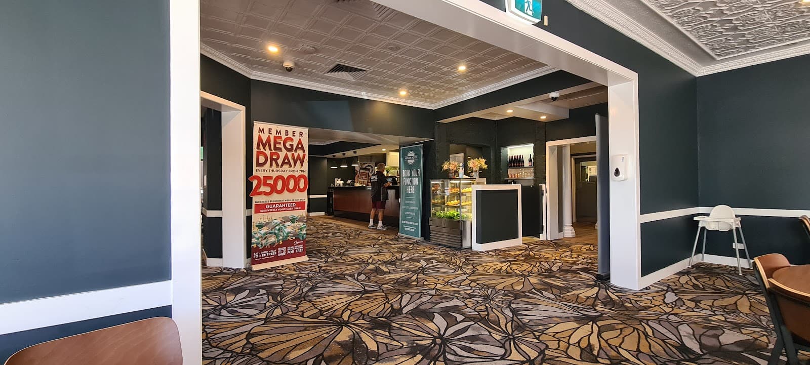 Aspley Hotel — Chermside, Brisbane
