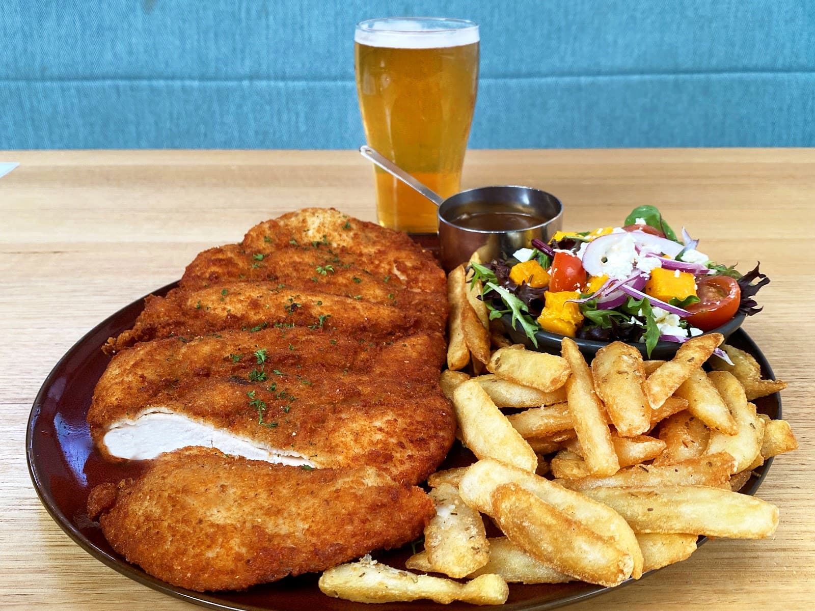 Tingalpa Hotel — Manly, Brisbane