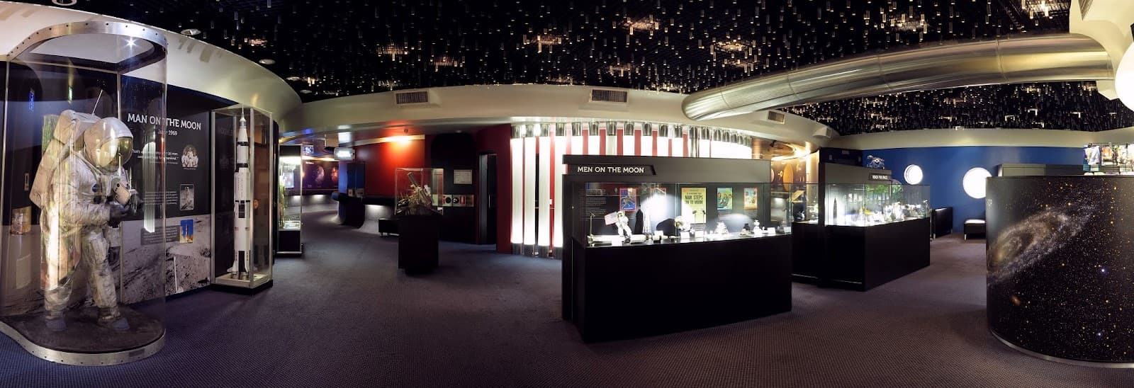 Sir Thomas Brisbane Planetarium — Toowong, Brisbane