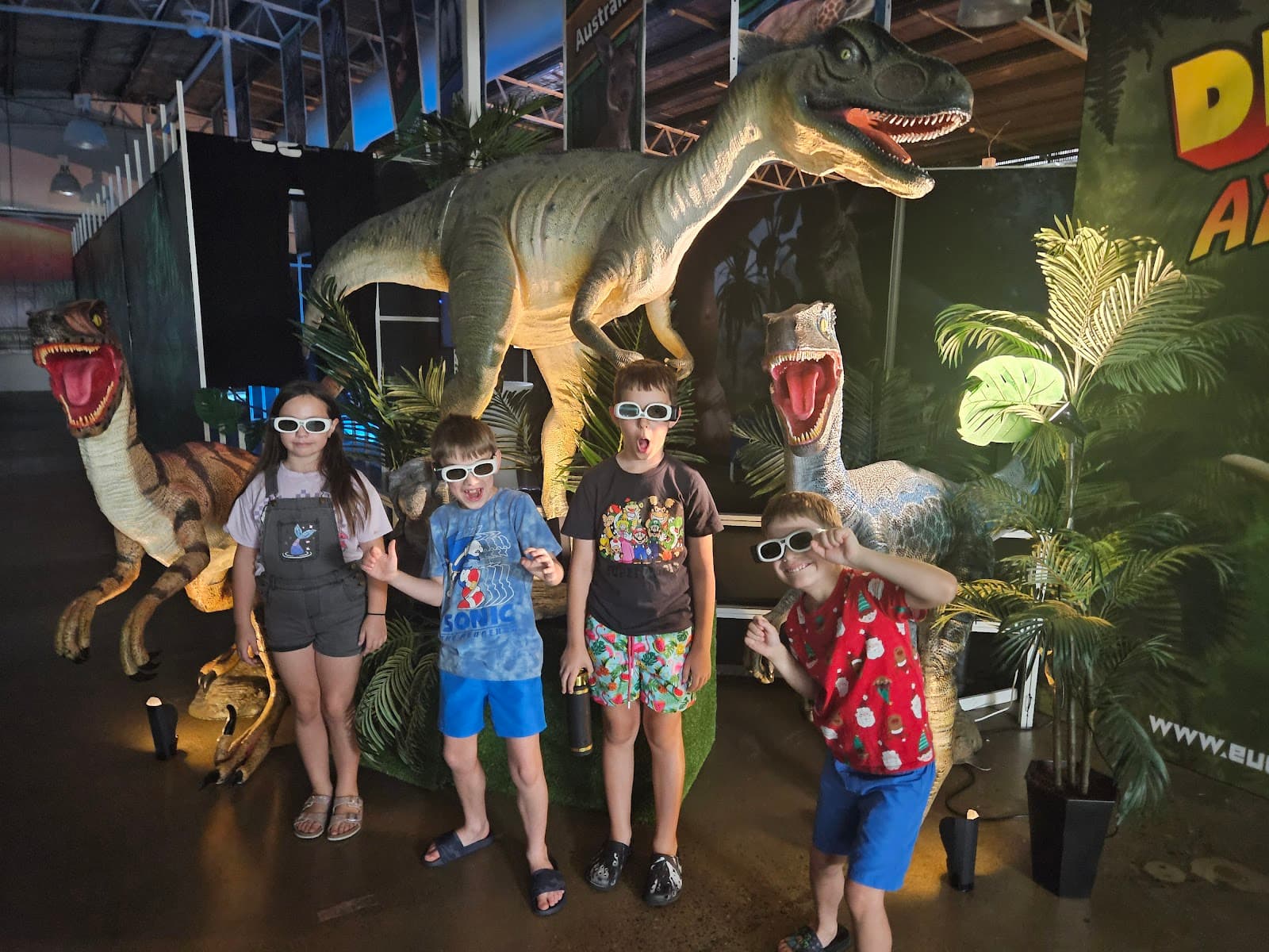Hologram Zoo — Wynnum, Brisbane