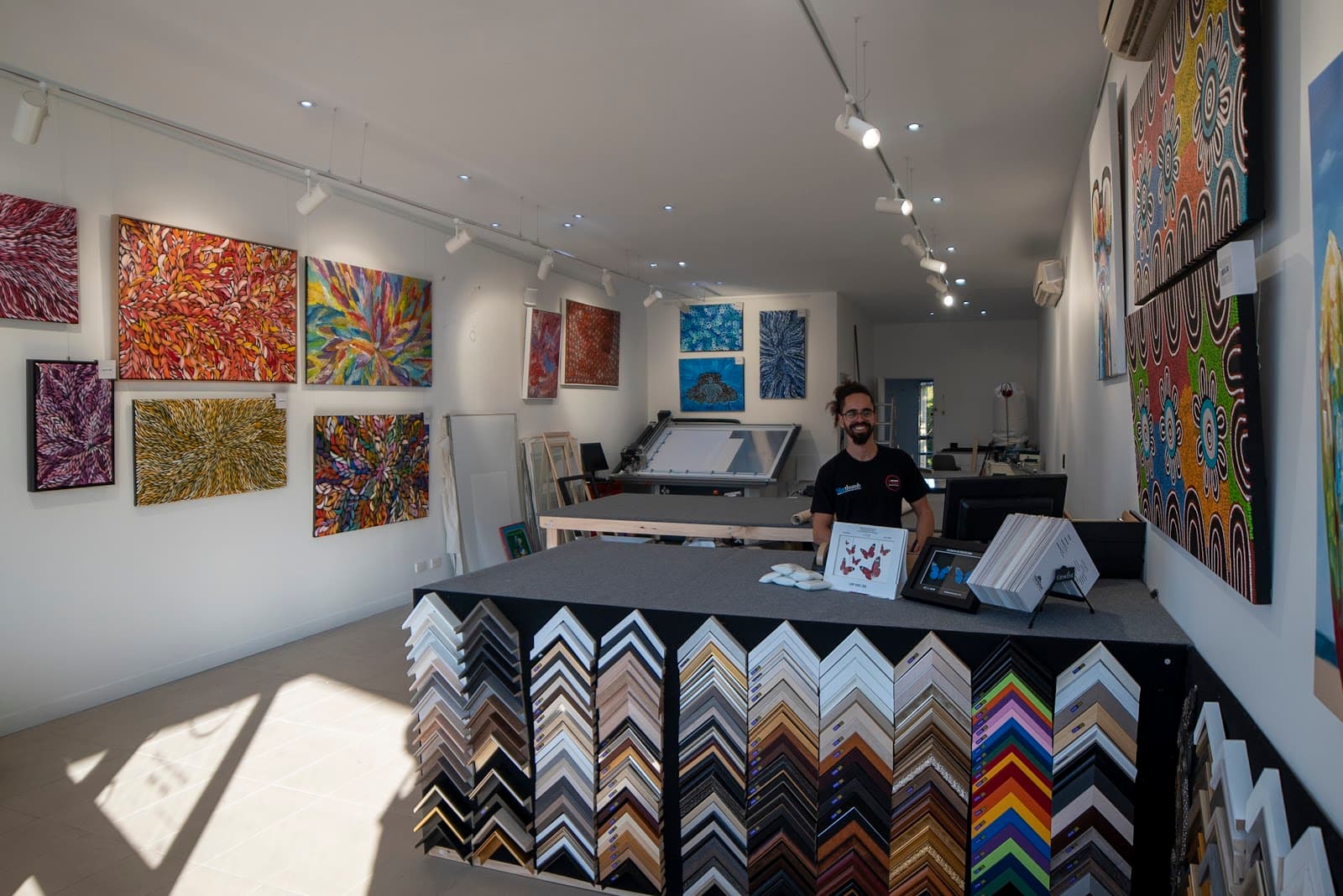 Fantastic Framing Brisbane - Mobile Picture Framing & ART GALLERY — Indooroopilly, Brisbane
