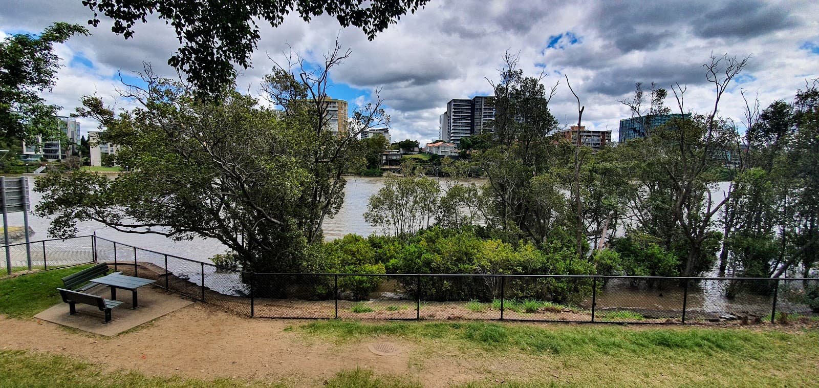 Orleigh Dog Park — West End, Brisbane