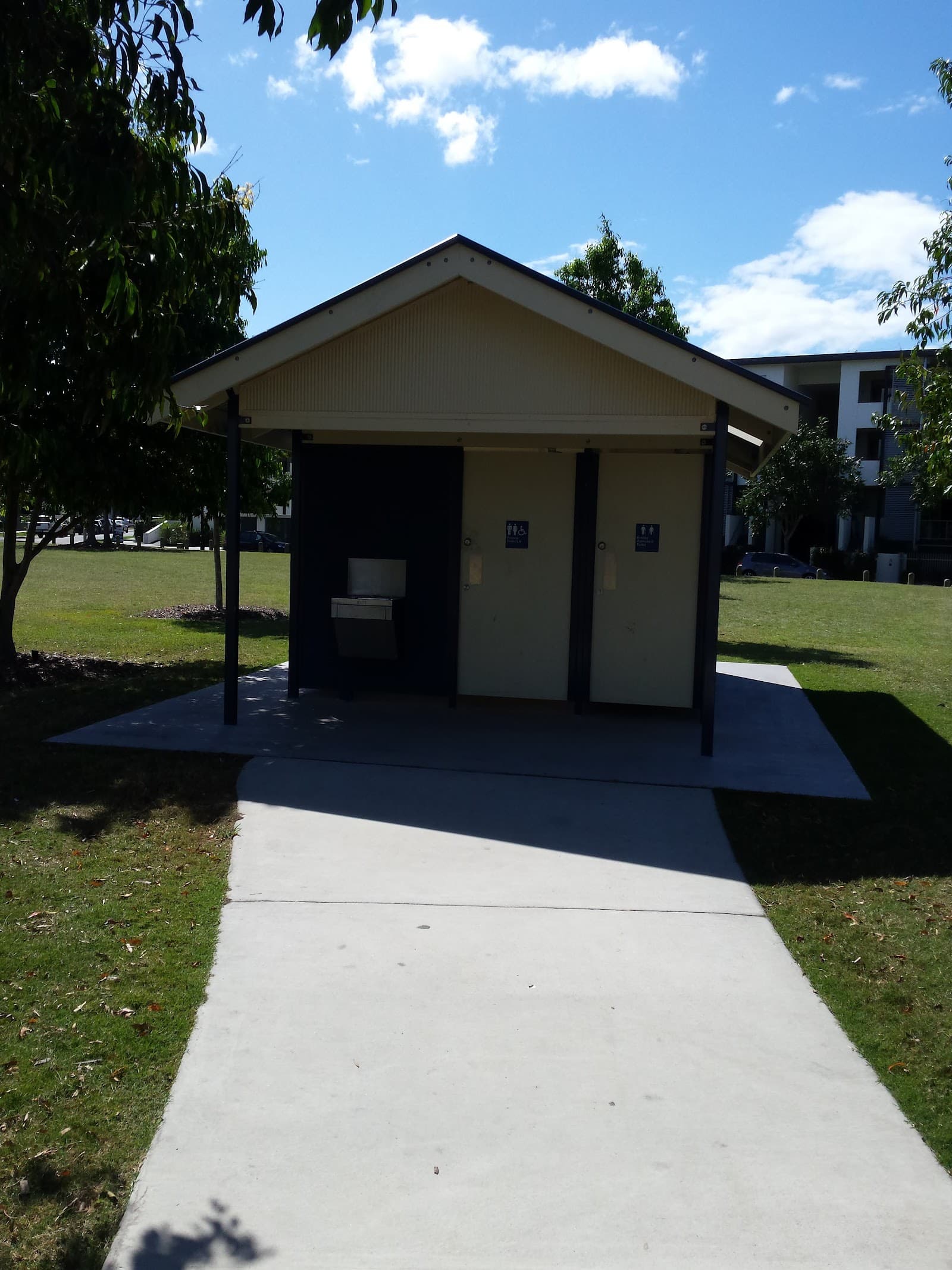 Public Toilet - Bulimba Riverside Park — Bulimba, Brisbane