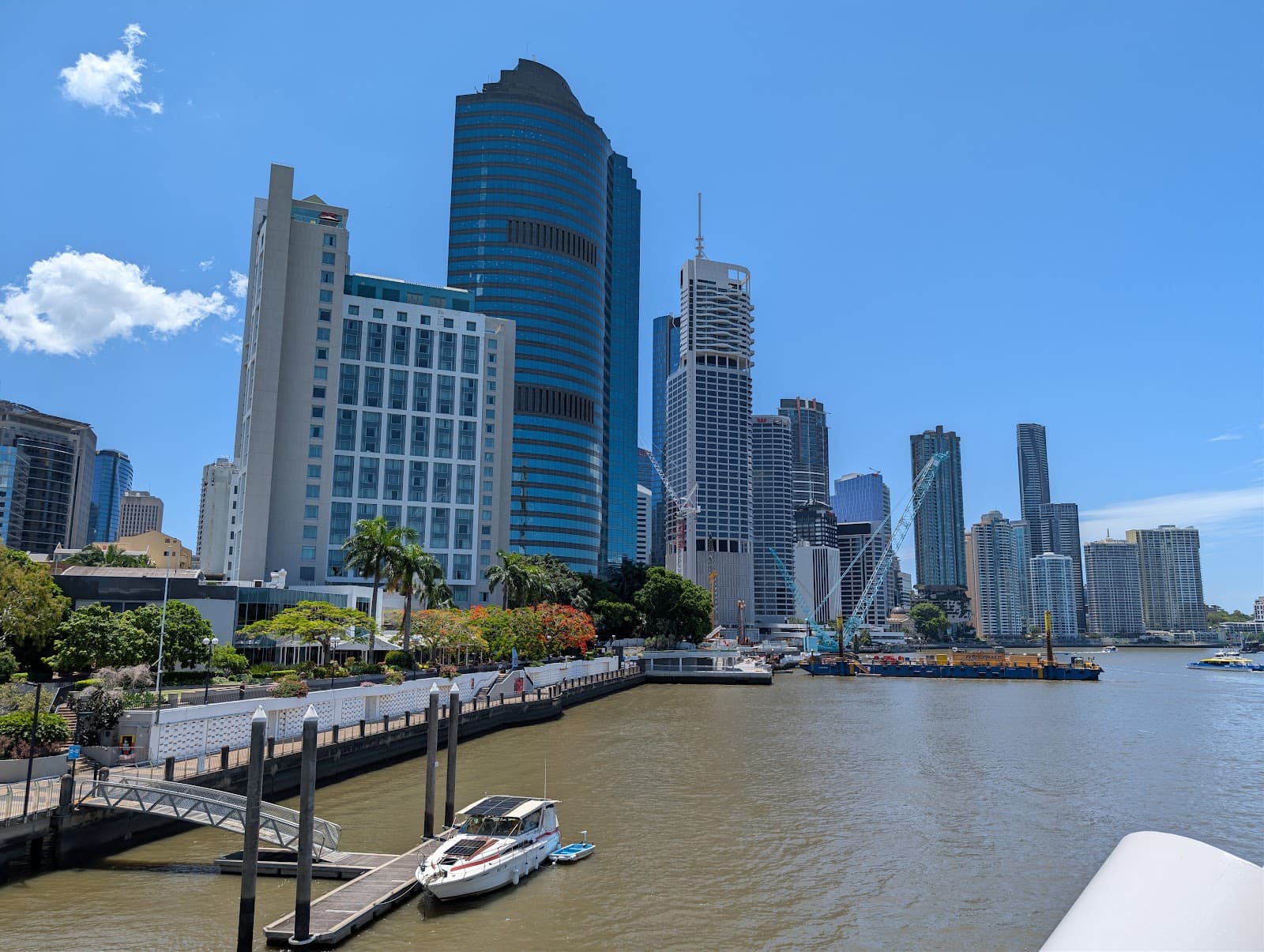 Brisbane City Entry point to Kangaroo Point Greenbridge — Kangaroo Point, Brisbane