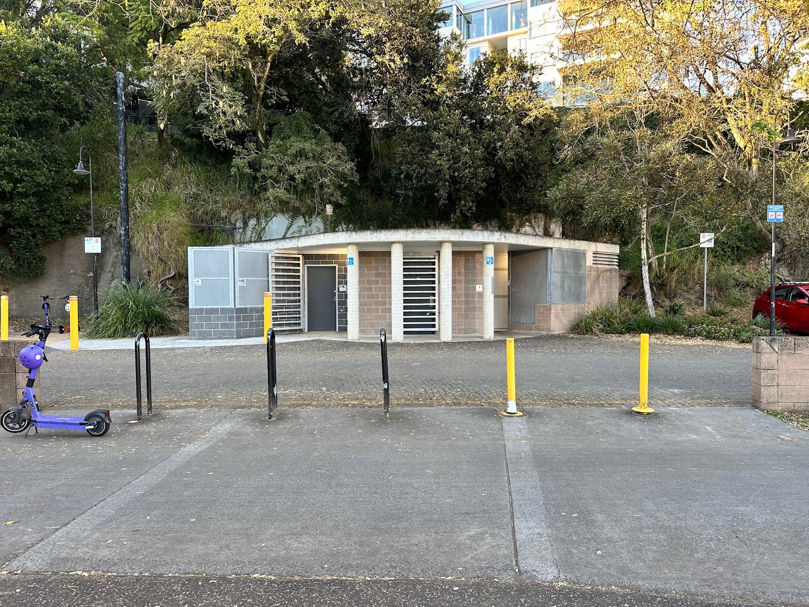 Kangaroo Point Cliffs Park Public Toilets — Kangaroo Point, Brisbane