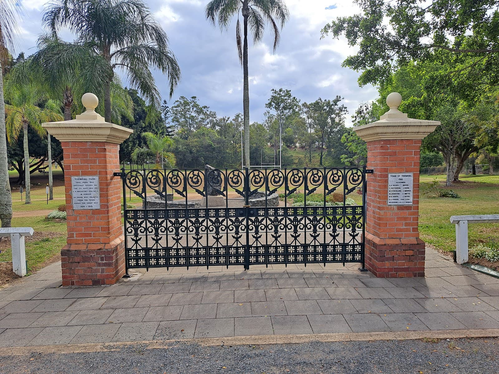 Toowong Memorial Park — Toowong, Brisbane