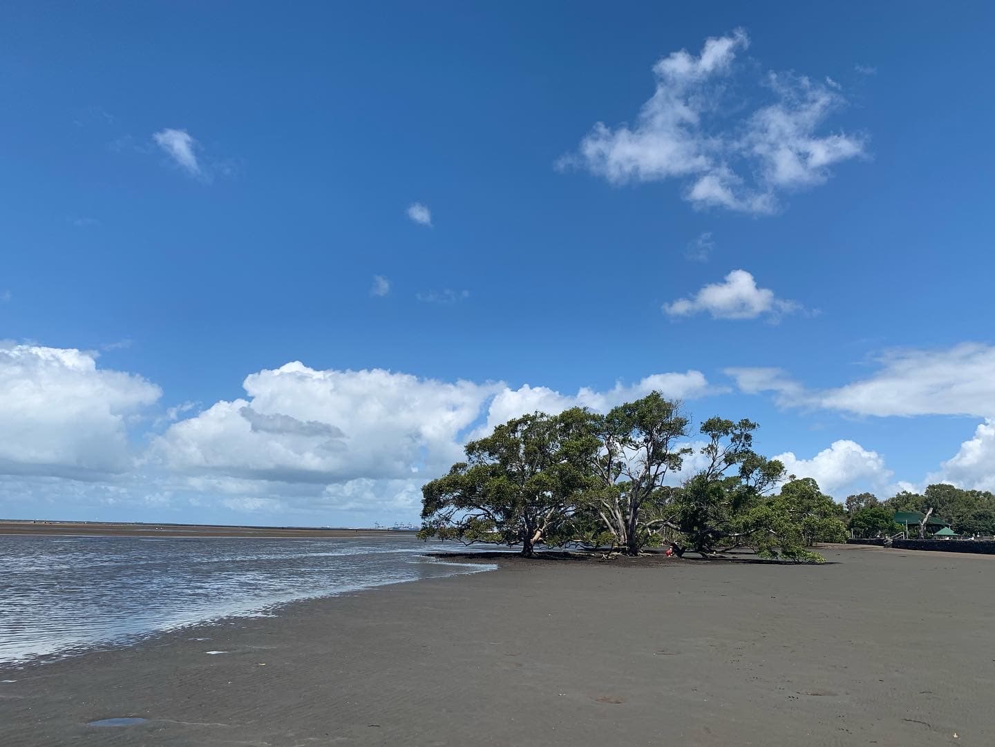 Nudgee Beach Reserve — Wynnum, Brisbane