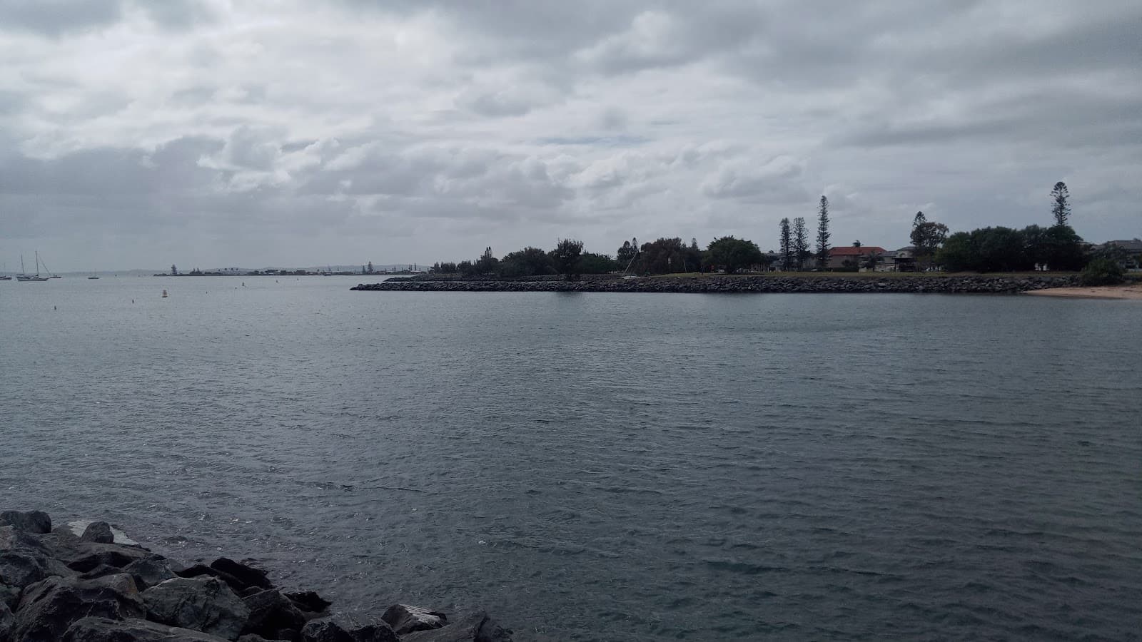 Masthead Beach — Cleveland, Brisbane