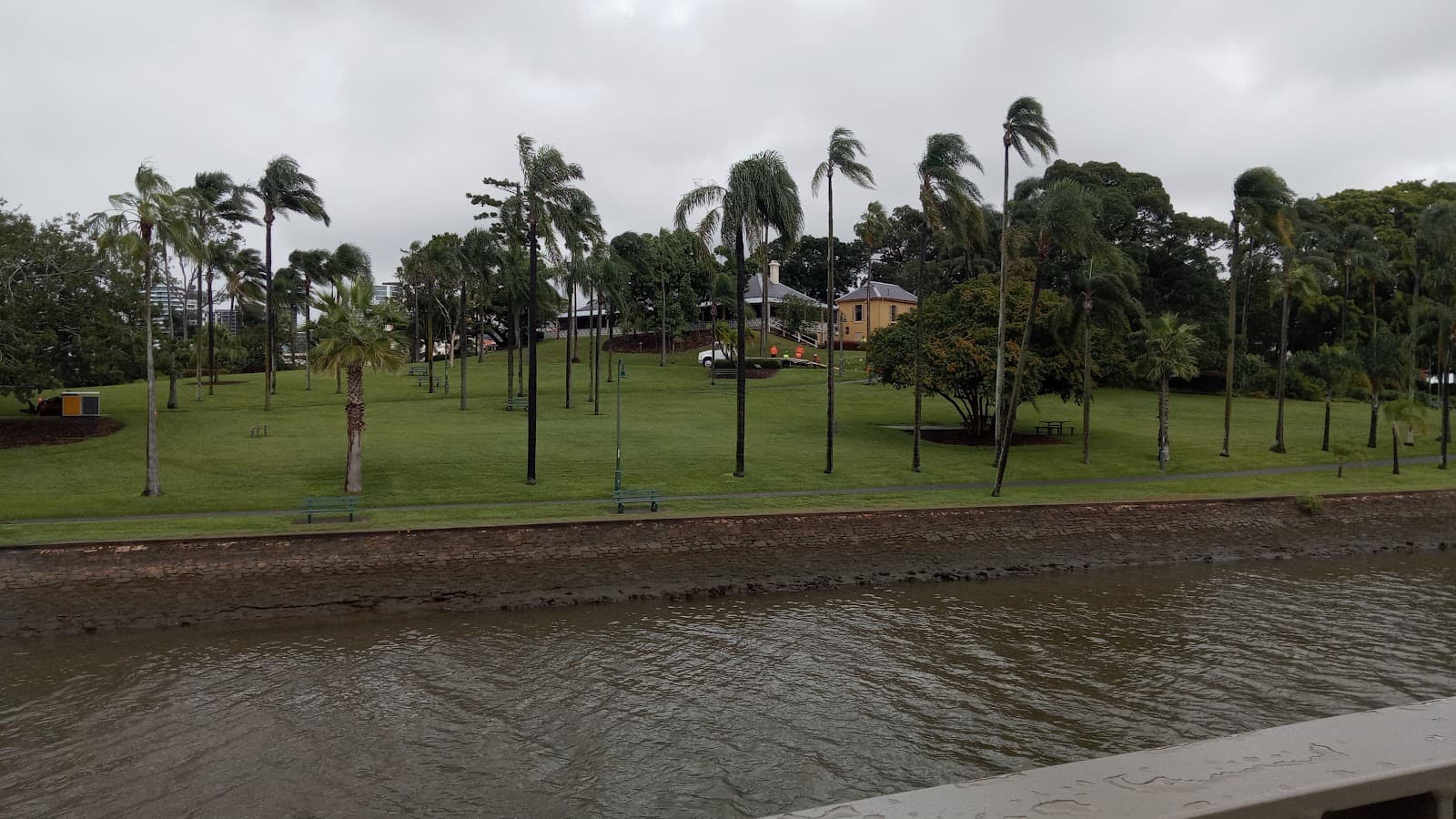 Lores Bonney Riverwalk — Hamilton, Brisbane