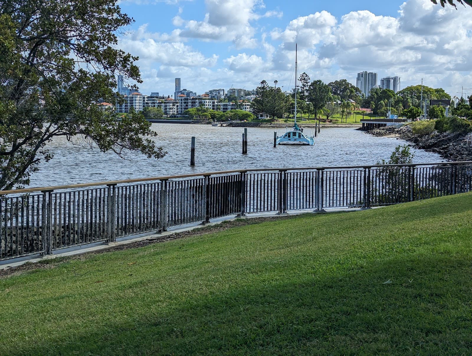Cameron Rocks Reserve — Hamilton, Brisbane