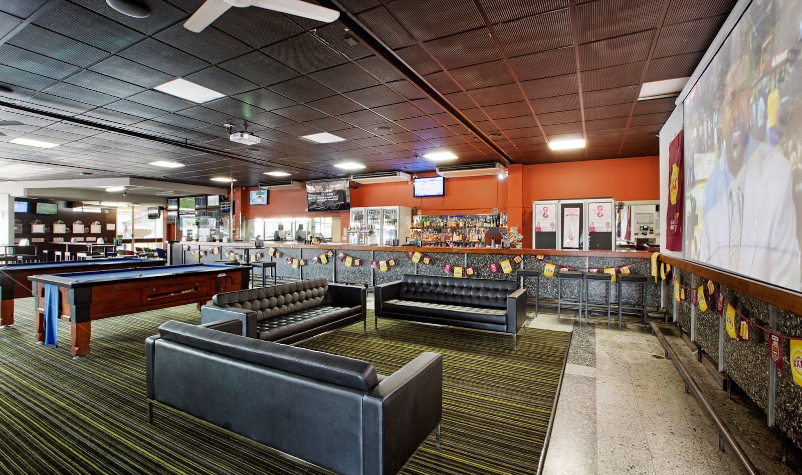 Chardons Corner Hotel — Indooroopilly, Brisbane