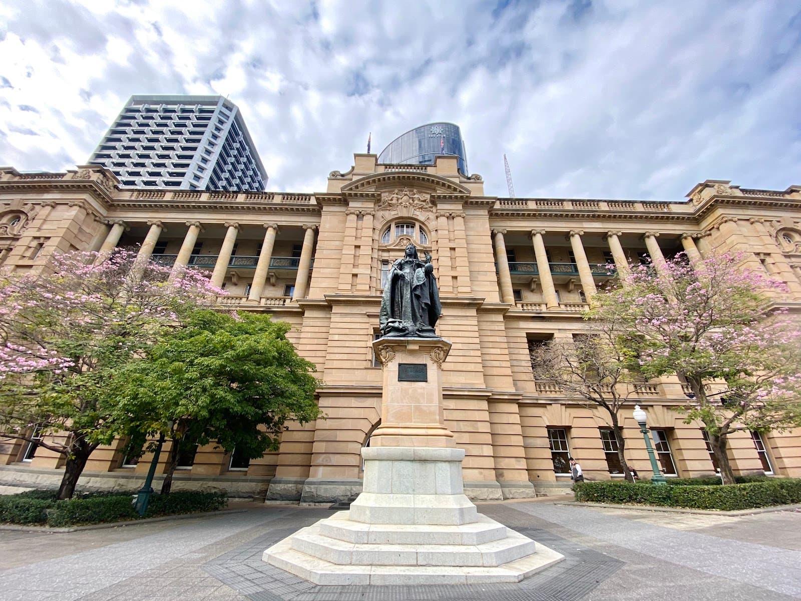 Queen Victoria Monument — Milton, Brisbane