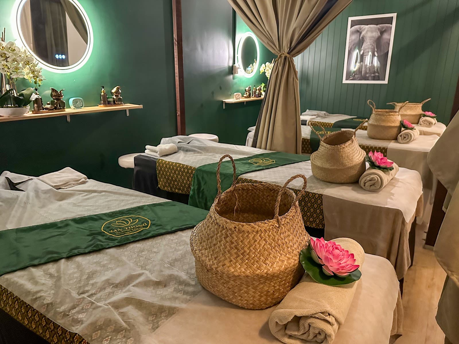 Jan thong thai massage & Day spa ( West end branch ) — West End, Brisbane