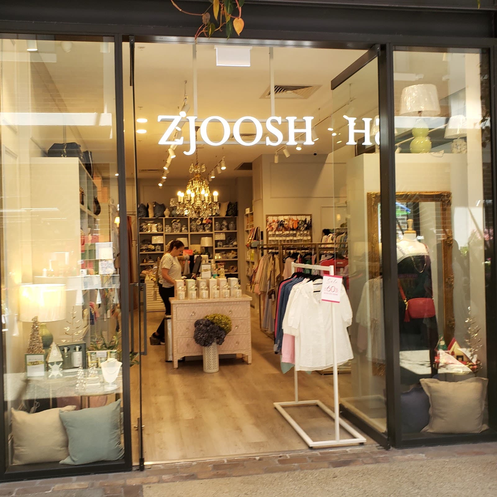 Zjoosh West End — West End, Brisbane