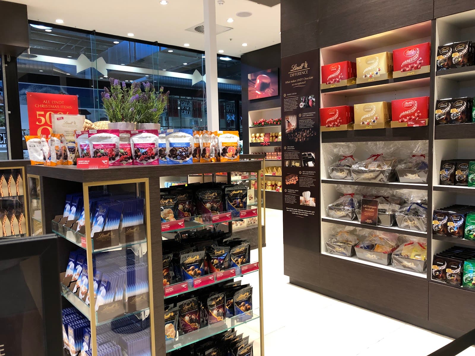 DFO Brisbane — Teneriffe, Brisbane