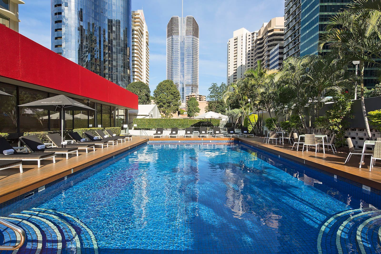 Royal On The Park Brisbane — Milton, Brisbane