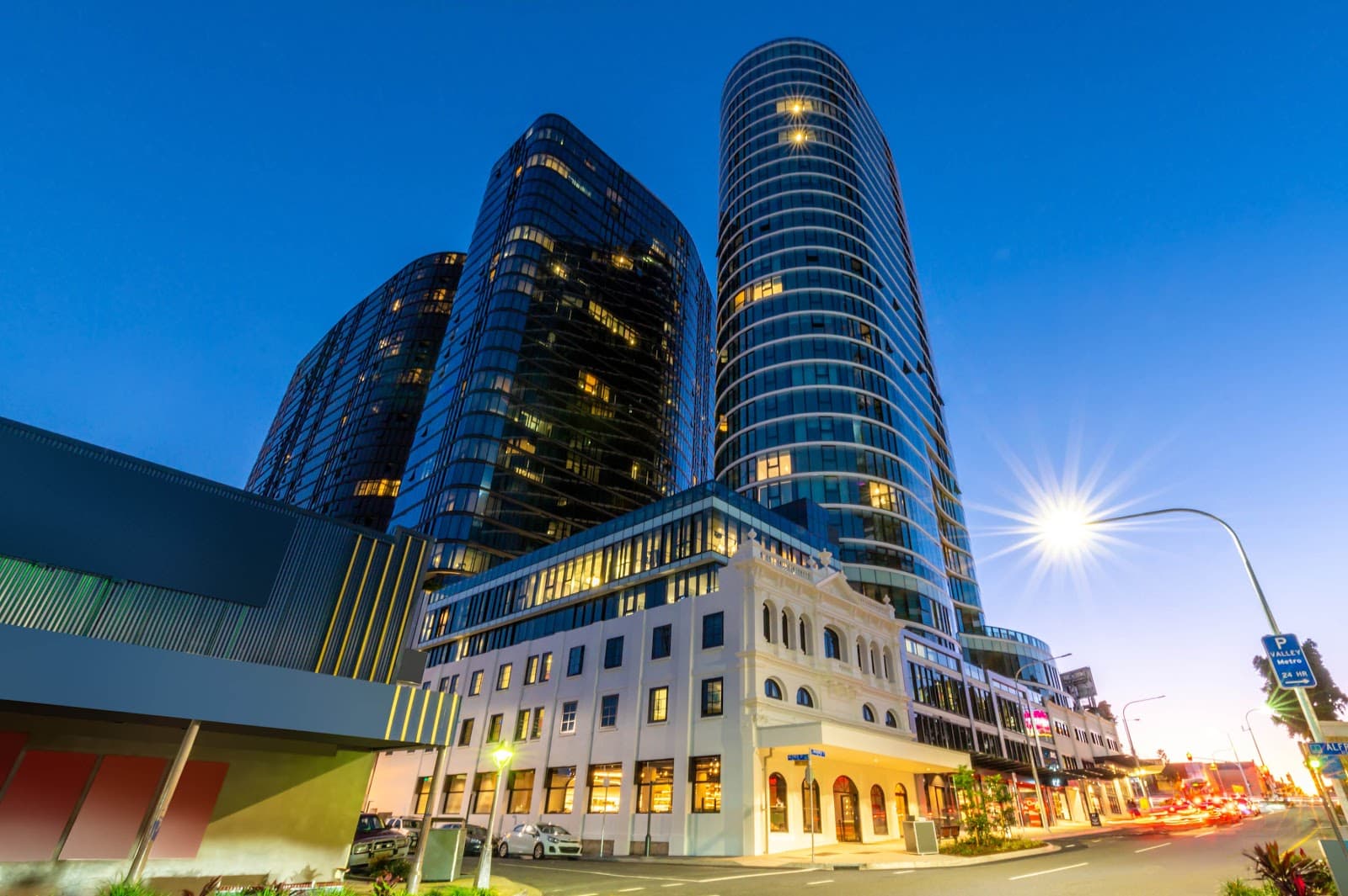 FV Brisbane by Peppers — Teneriffe, Brisbane
