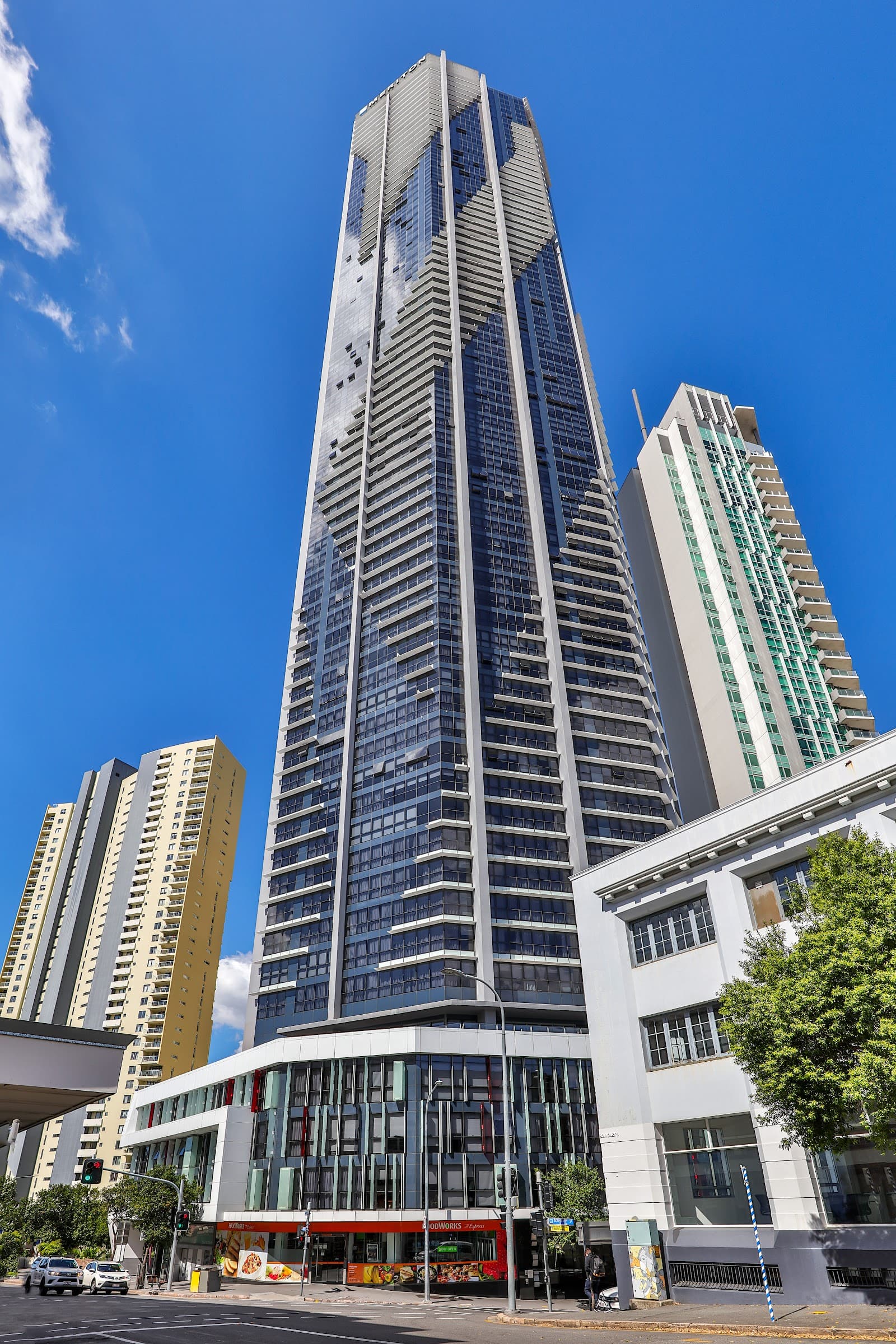 Meriton Suites Adelaide Street, Brisbane — Teneriffe, Brisbane