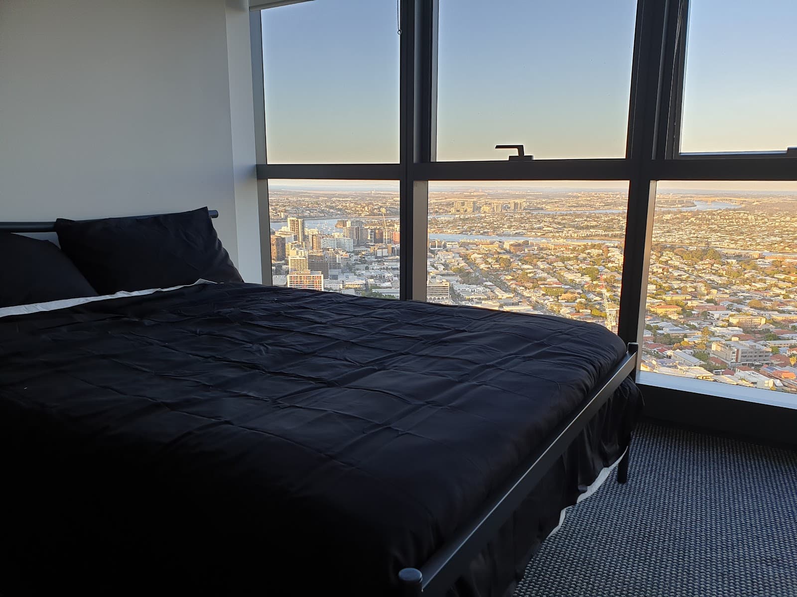 Meriton Suites Adelaide Street, Brisbane — Teneriffe, Brisbane
