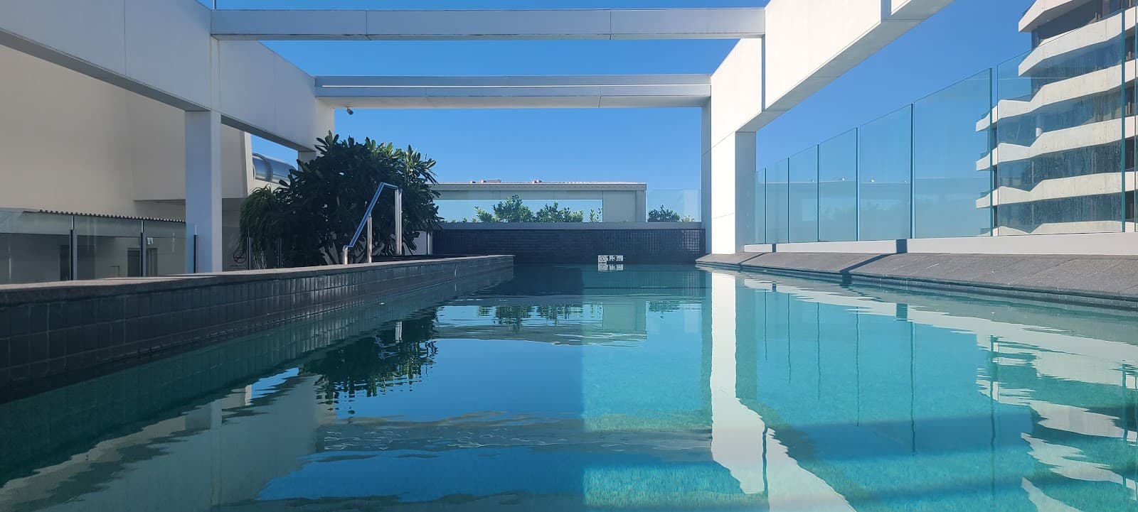 Alex Perry Hotel & Apartments — Teneriffe, Brisbane