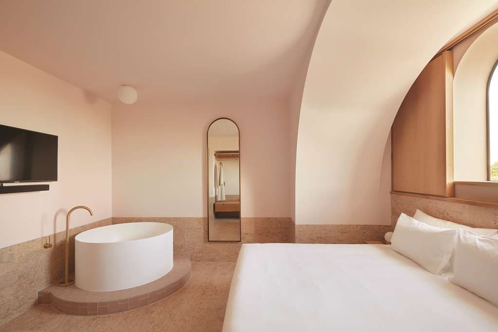 The Calile Hotel — Teneriffe, Brisbane