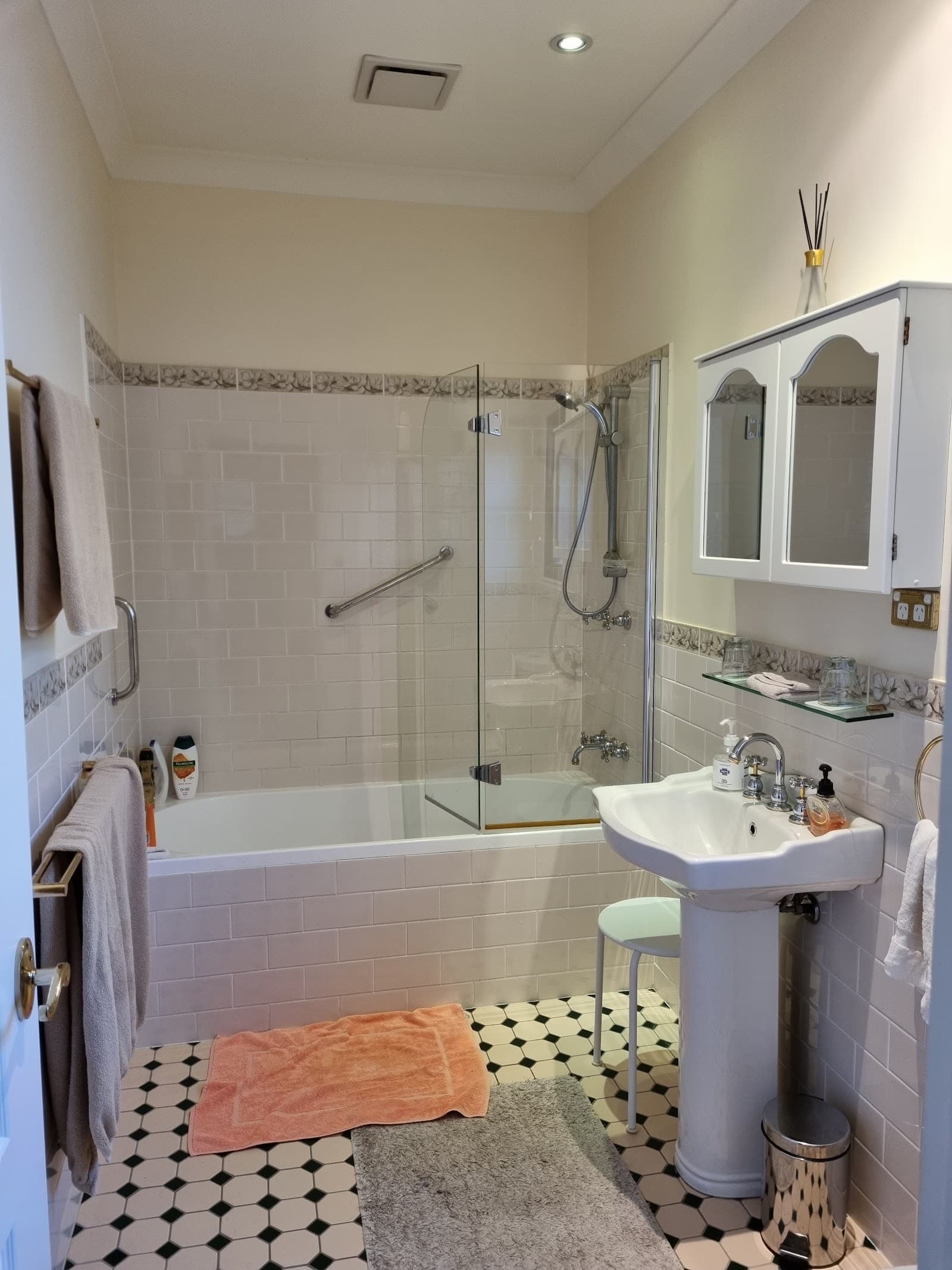 Grove Manor — Ashgrove, Brisbane