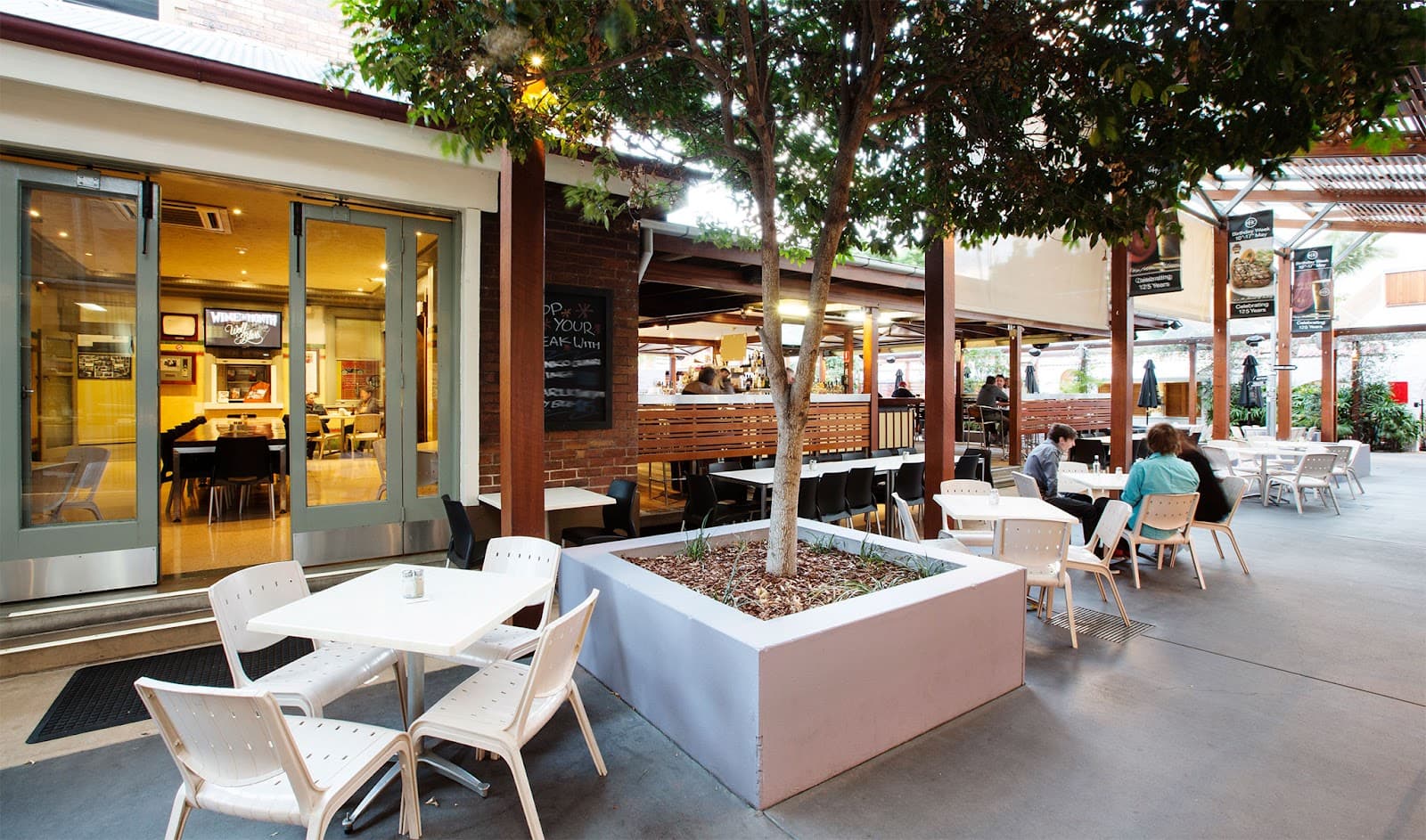 Breakfast Creek Hotel — Bulimba, Brisbane