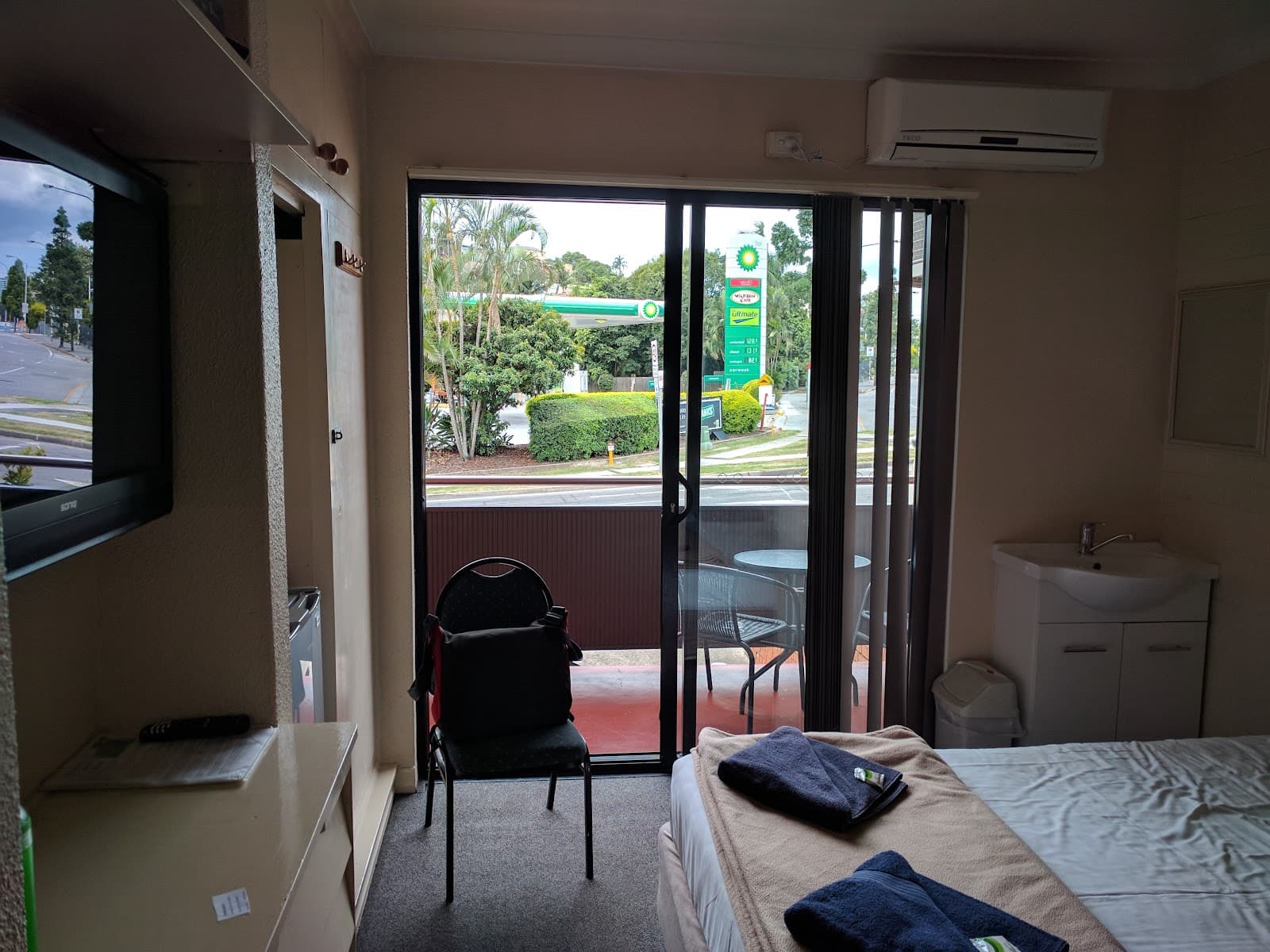 Kingsford Riverside Inn — Hamilton, Brisbane