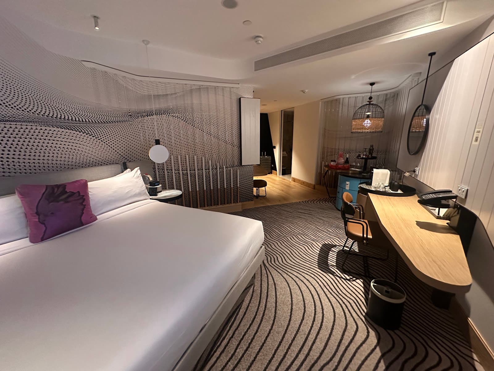 W Brisbane — Milton, Brisbane