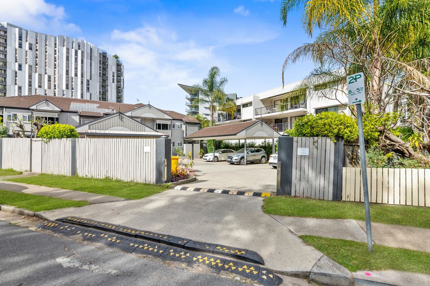 Benson Court Motel — Indooroopilly, Brisbane