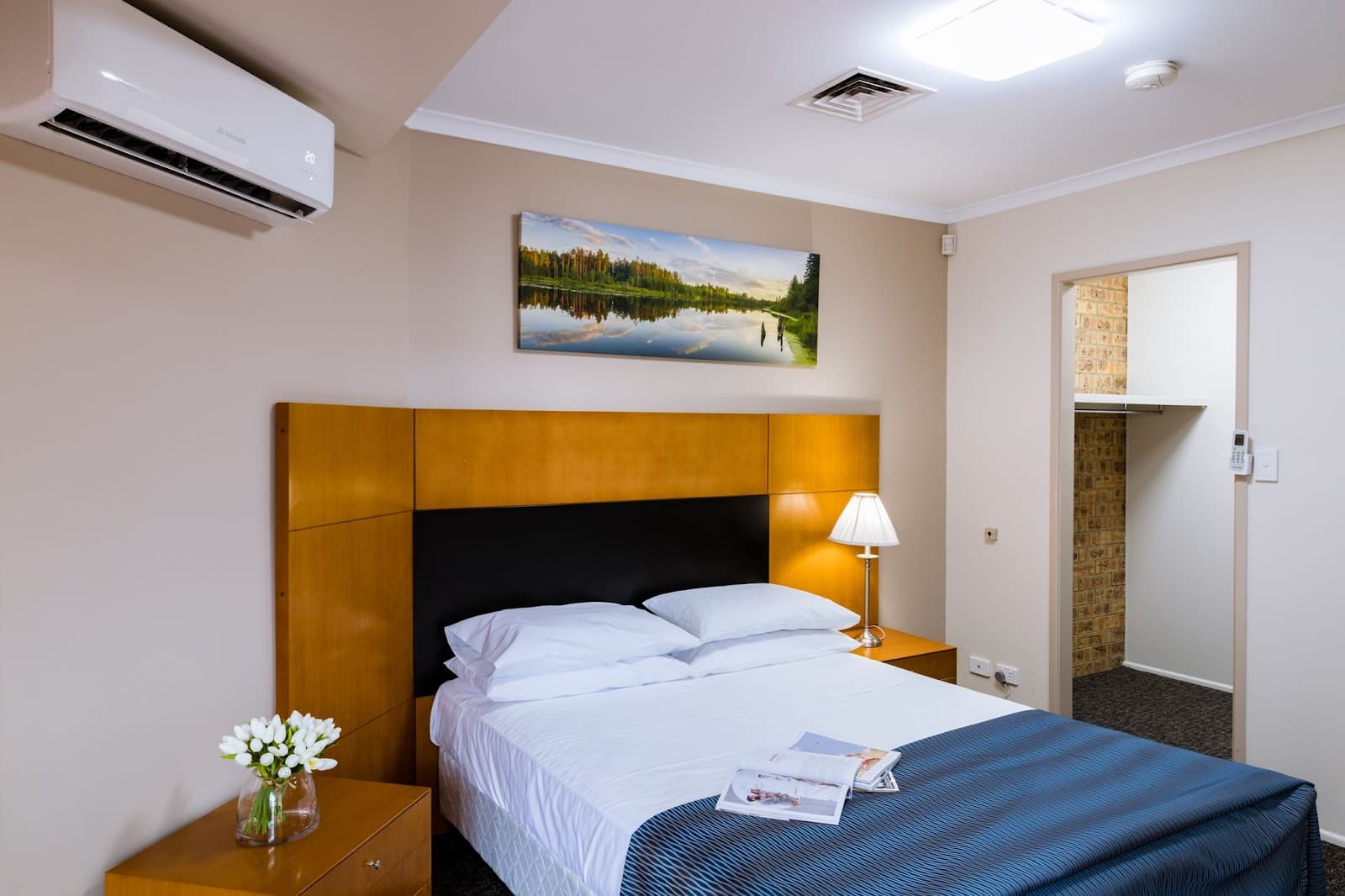 Salisbury Hotel — Indooroopilly, Brisbane