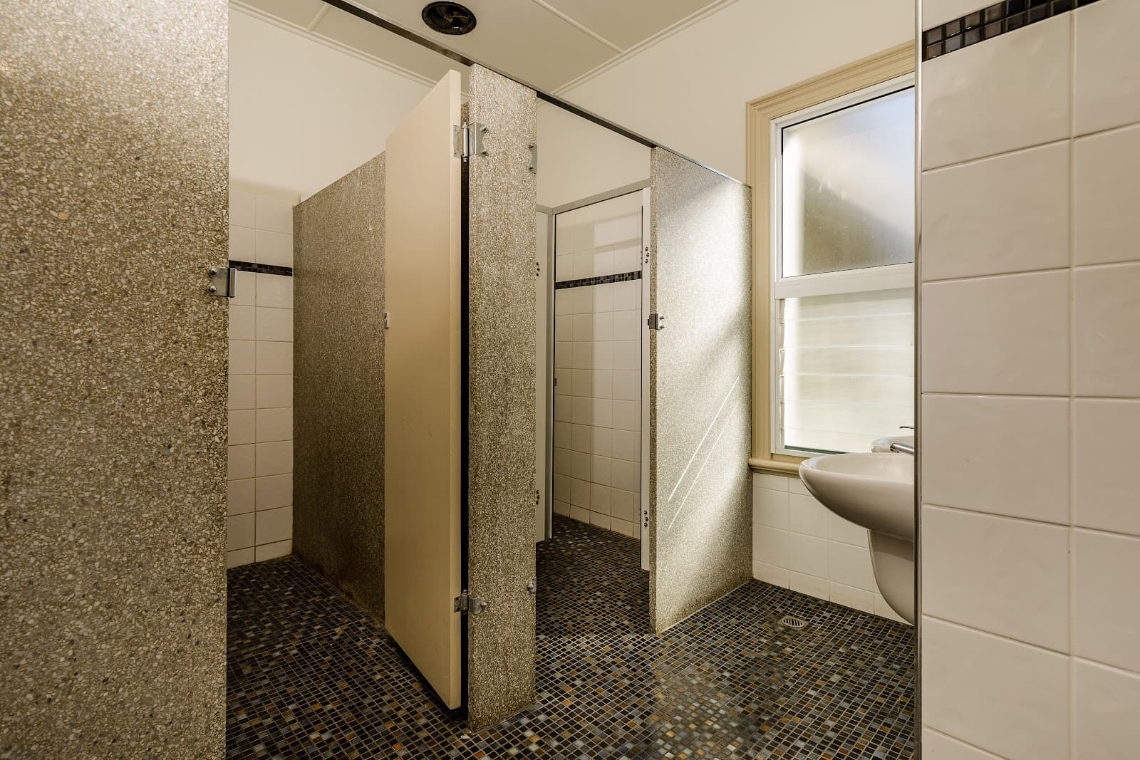 Waterloo Bay Motel — Manly, Brisbane