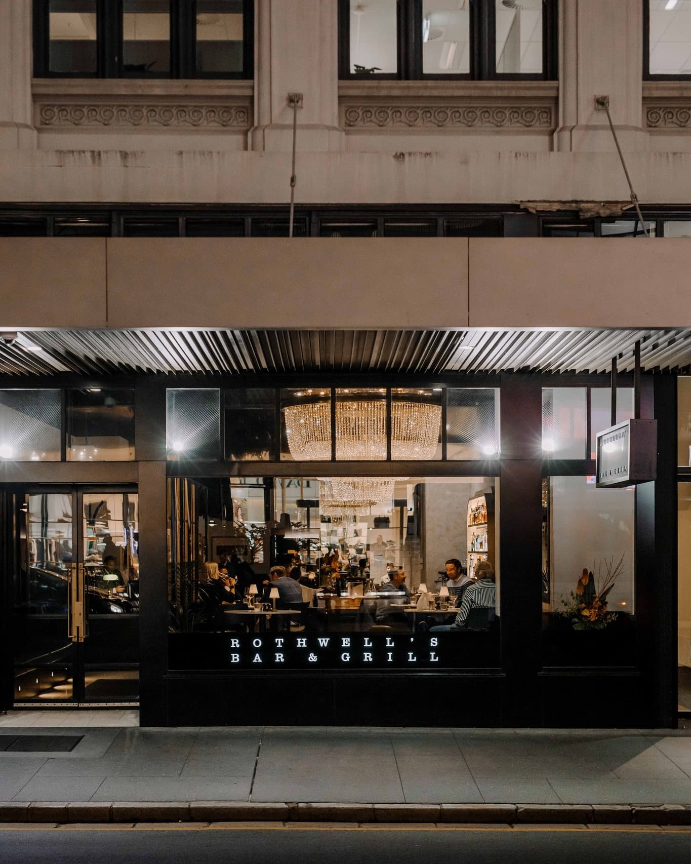Rothwell’s Bar & Grill