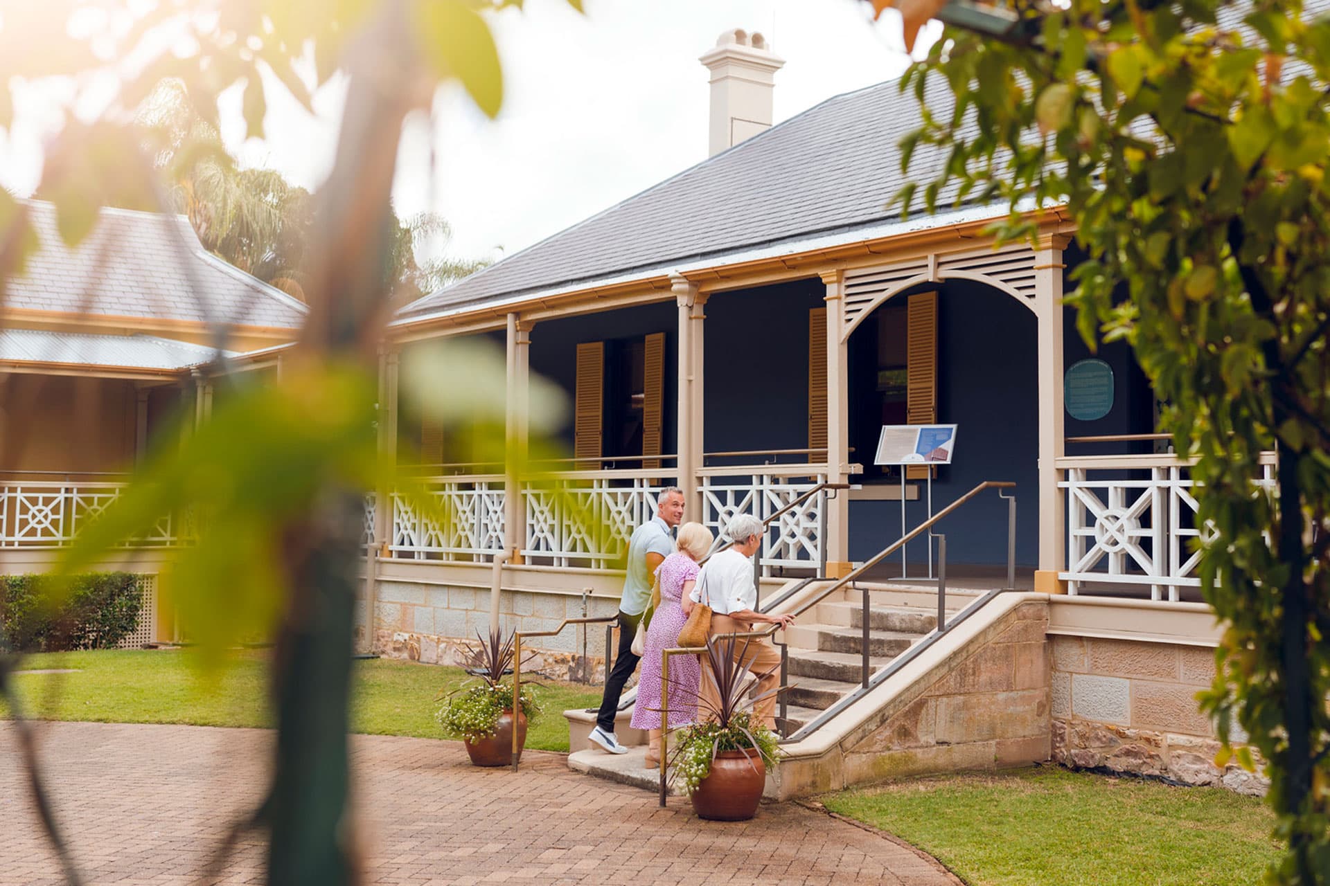 Newstead House